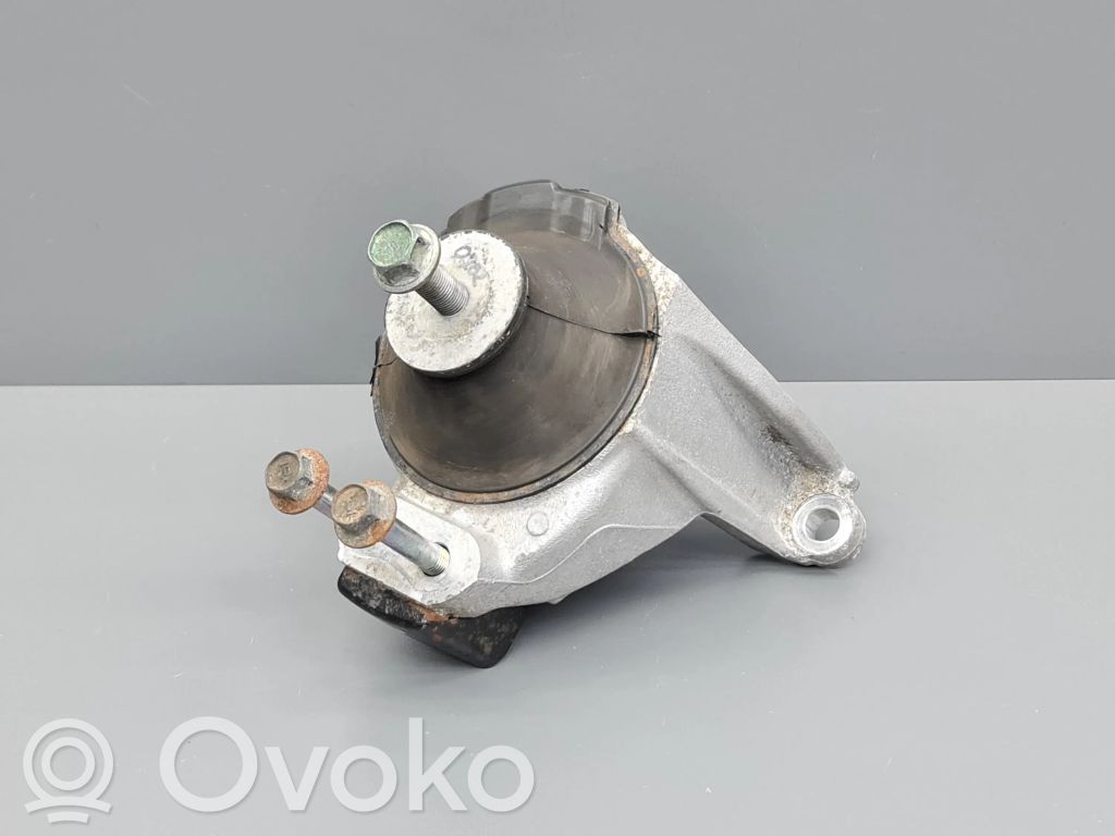 Honda Civic IX Engine mount bracket 
