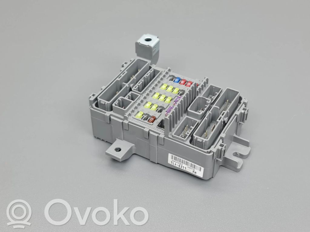 Ramka / Moduł bezpieczników   TL4E311FH,TL4E311,TL4E311FH