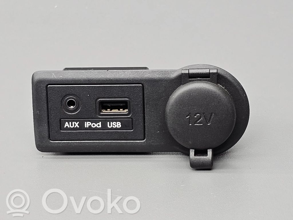 KIA Venga AUX in-socket connector 