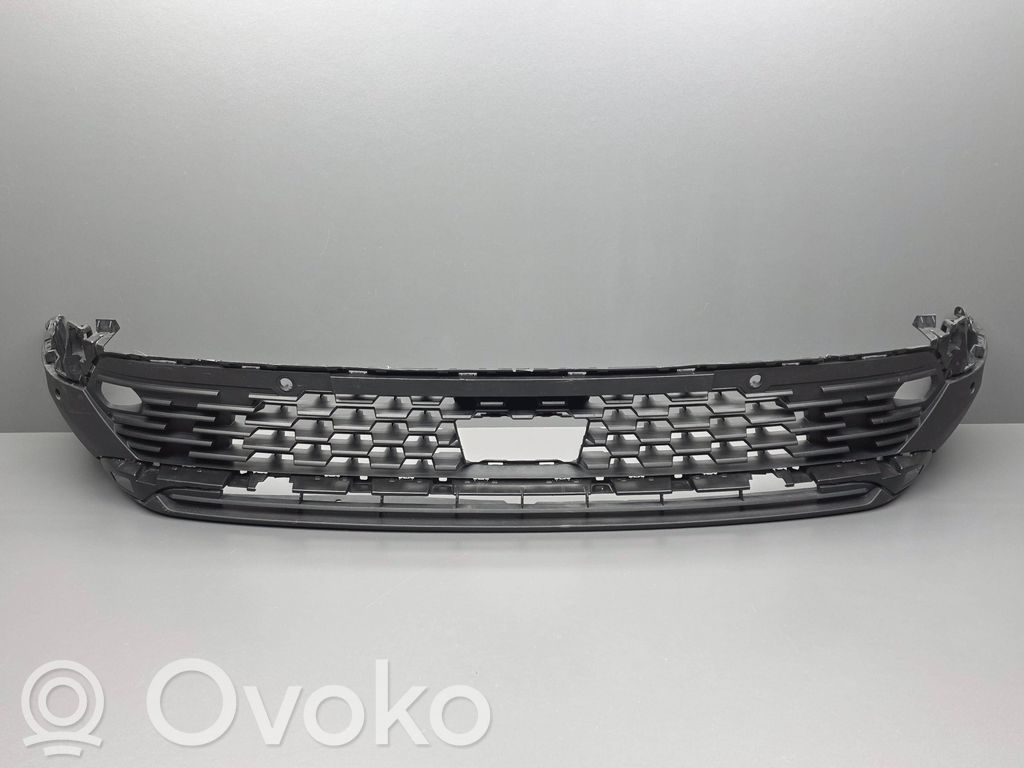 Opel Mokka B Etupuskurin reuna 