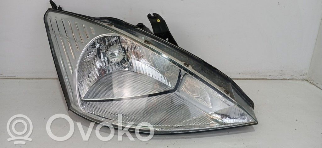 Ford Focus Headlight/headlamp 