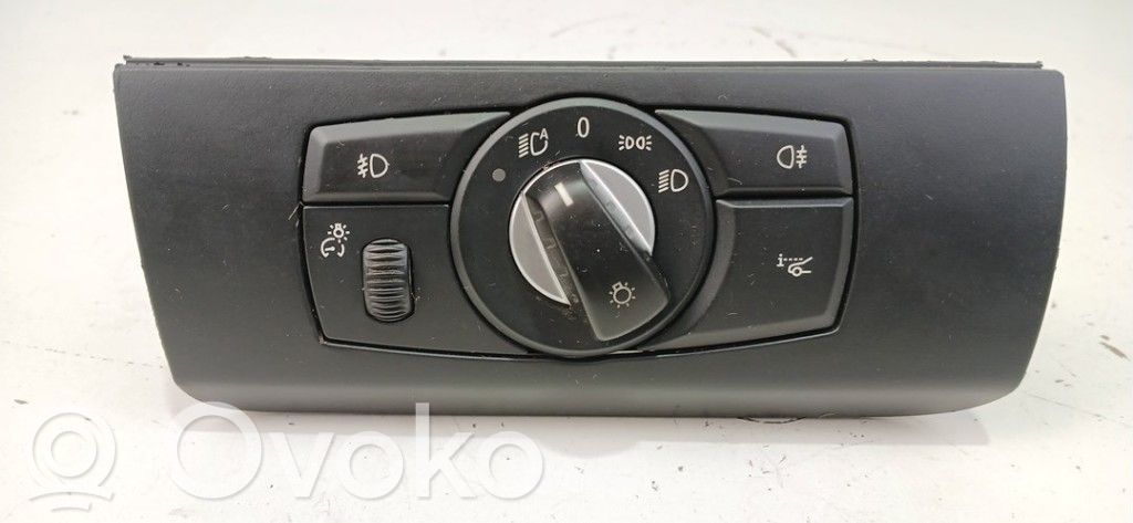 Light switch   913472702,913472702