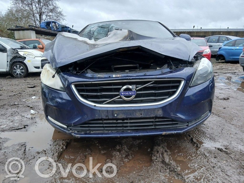 Volvo V40 Hammastanko 