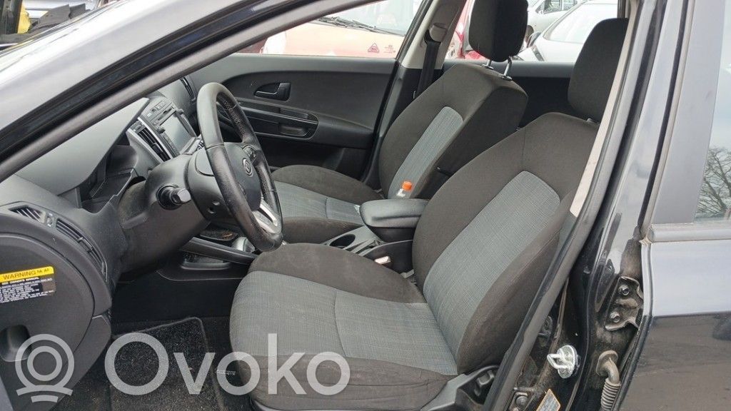 KIA Pro Cee'd I Cinturón trasero 