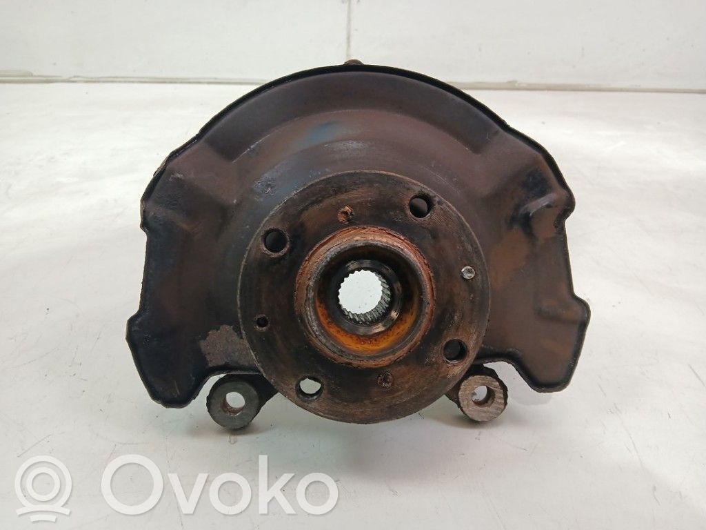 Suzuki Swift I Achsschenkel vorne 