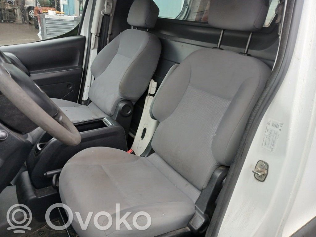 Peugeot Partner Cinturón delantero 