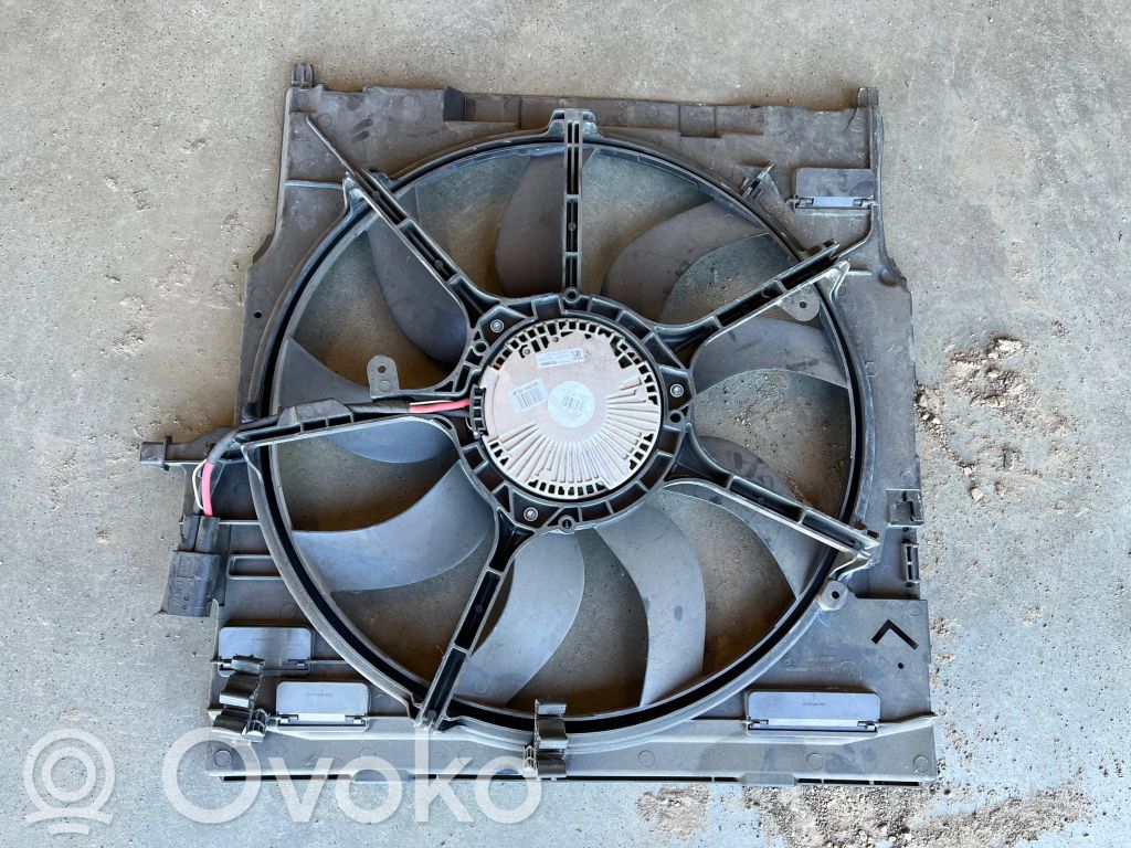 BMW X5 E70 Radiator cooling fan shroud 