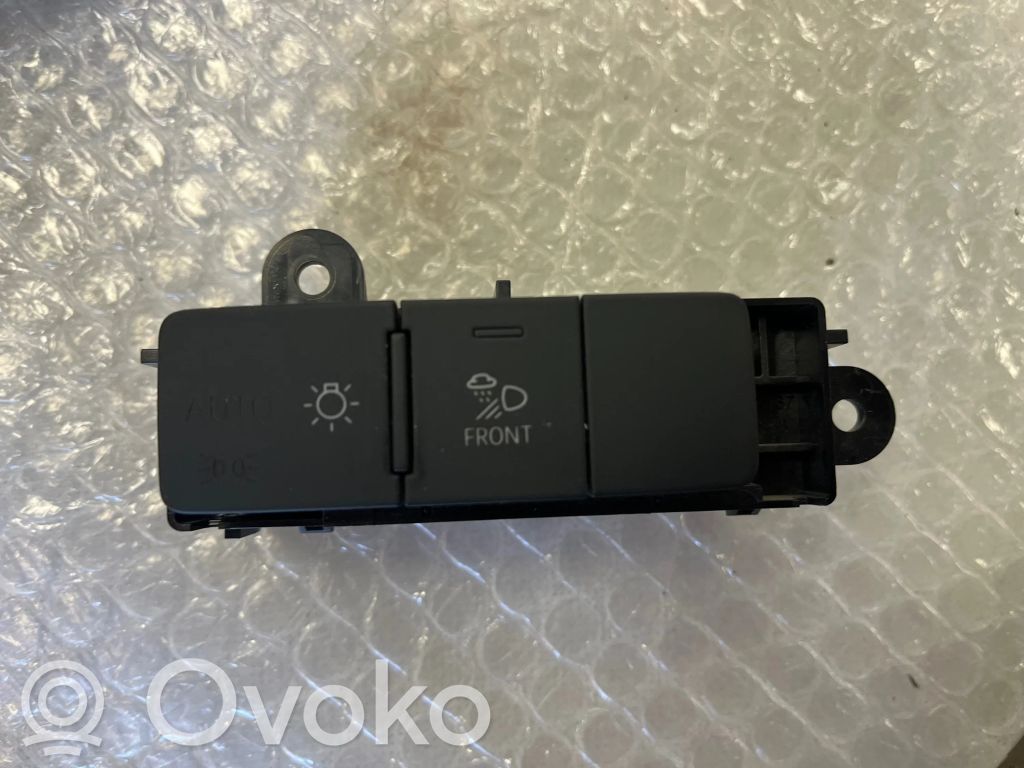 Audi Q7 4M Light switch 
