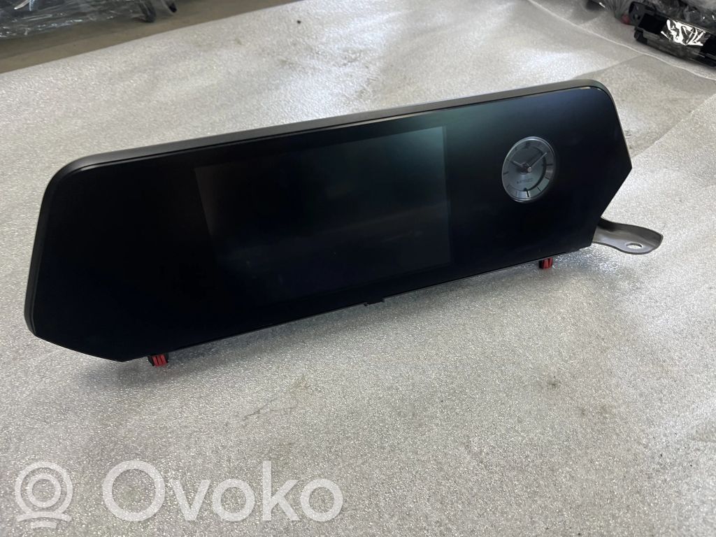 Lexus UX Screen/display/small screen 