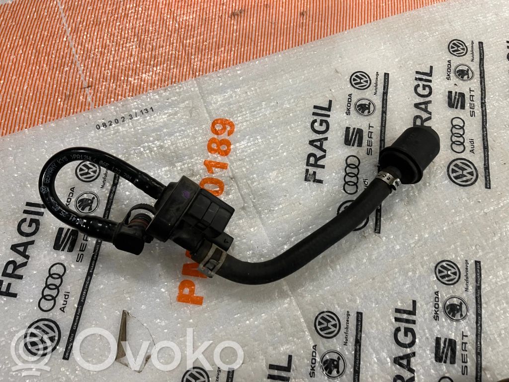 Audi A4 S4 B8 8K Conductă/furtun vacuum 