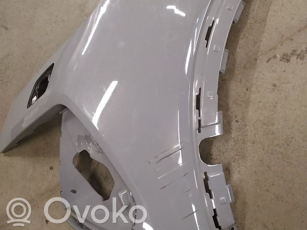 Audi Q4 Sportback e-tron Etupuskurin kulmaosan verhoilu 