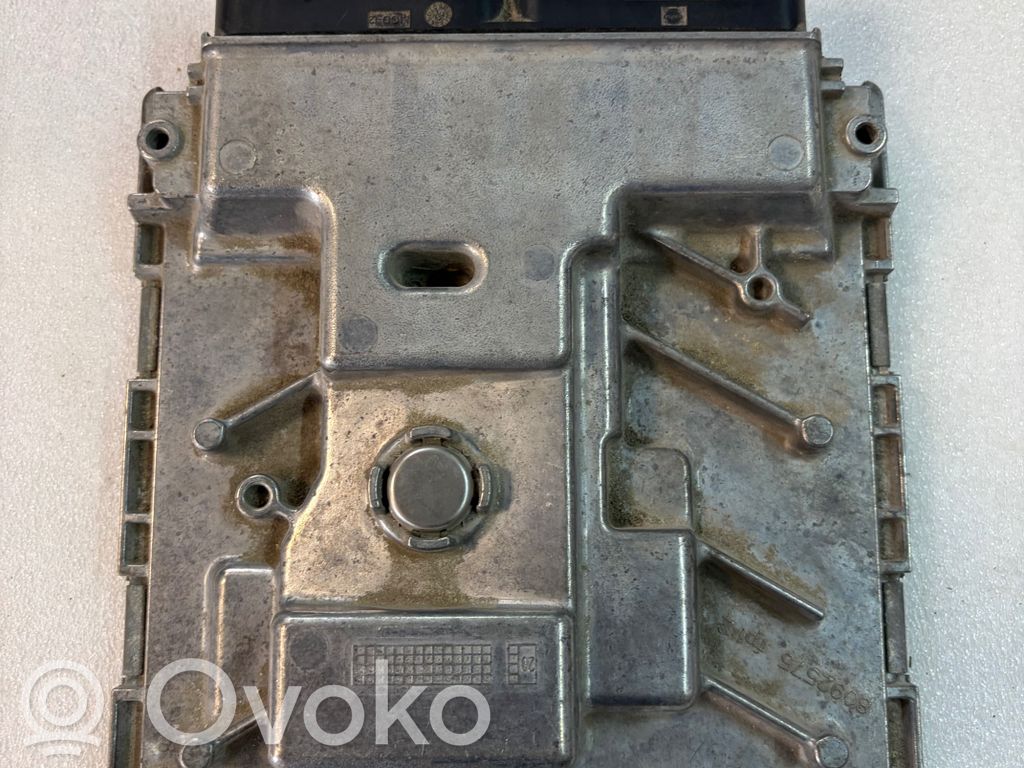 Engine control unit/module   06L907425E