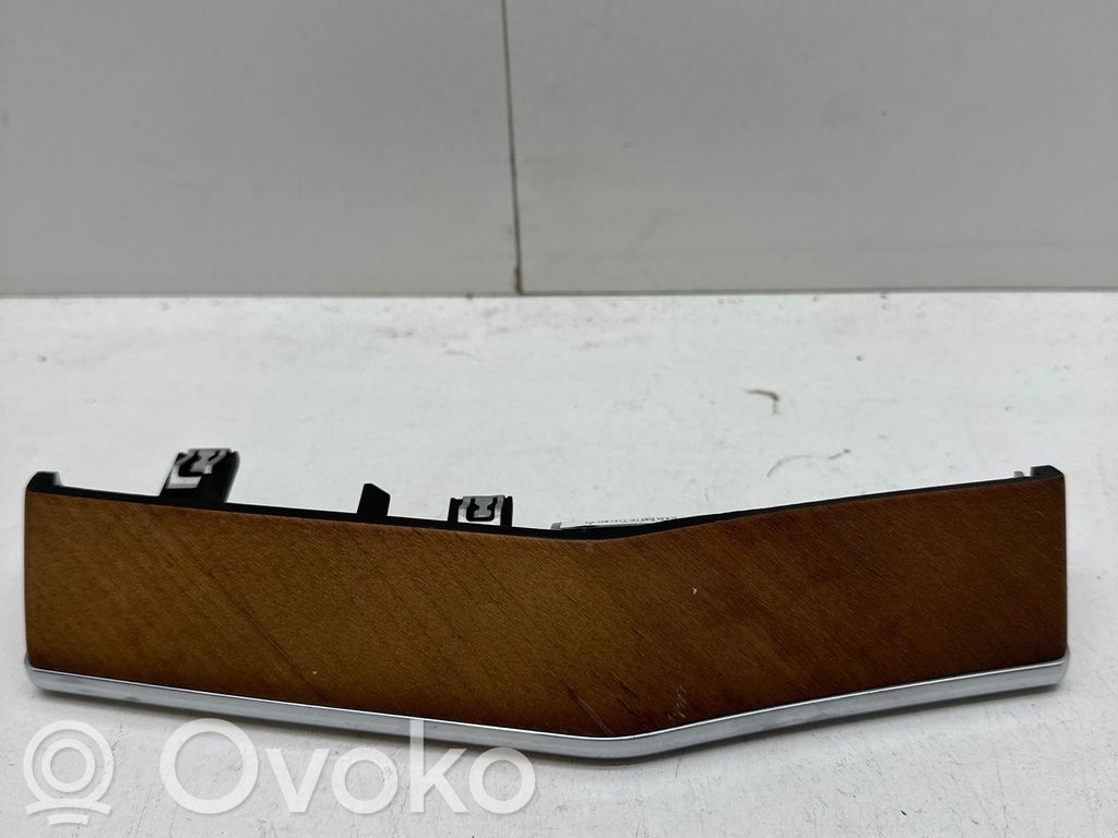 Panelės apdaila   31366524,31457105