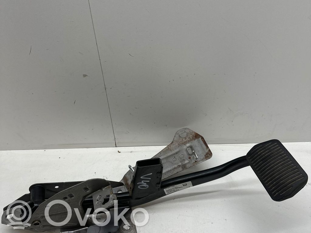 Volvo V40 Jarrupoljin 
