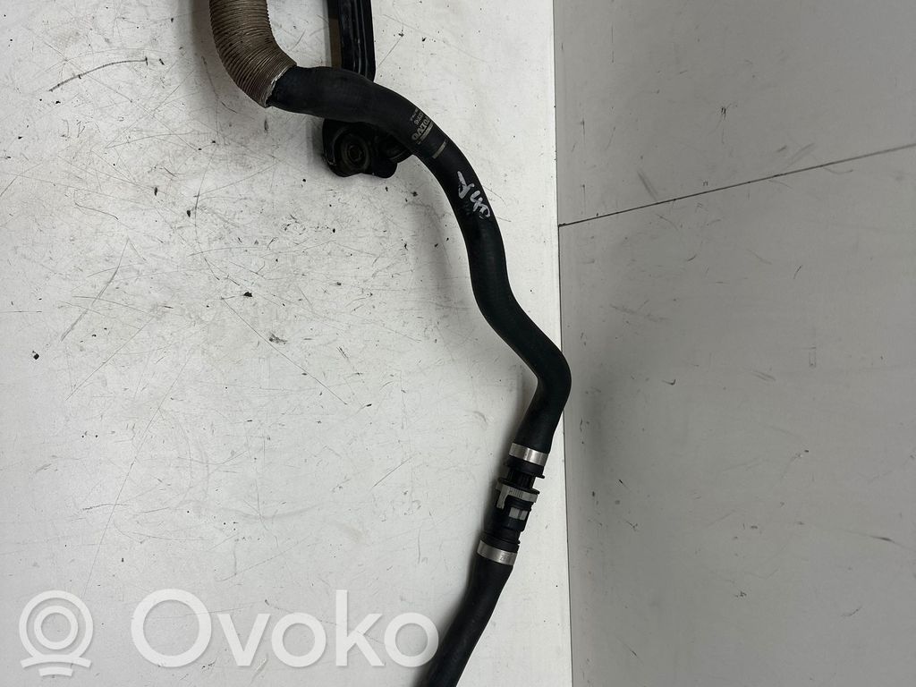 Volvo V40 Engine coolant pipe/hose 