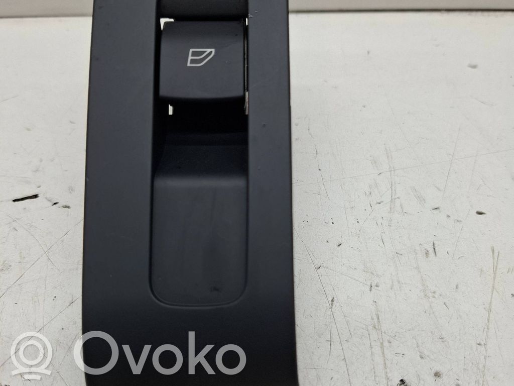 Volvo C40 Electric window control switch 