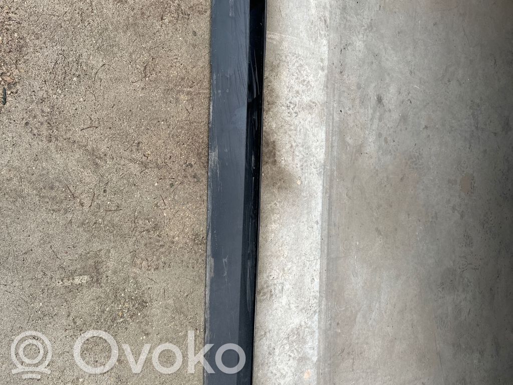 Volvo S90, V90 Listón 