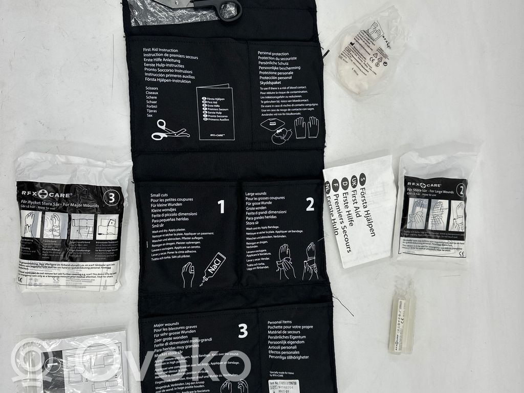 Volvo S90, V90 Kit di pronto soccorso 