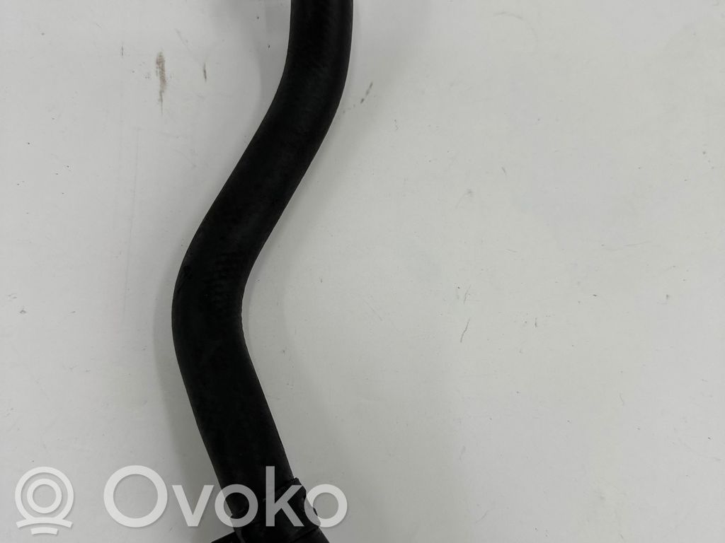 Volvo XC60 Moottorin vesijäähdytyksen putki/letku 
