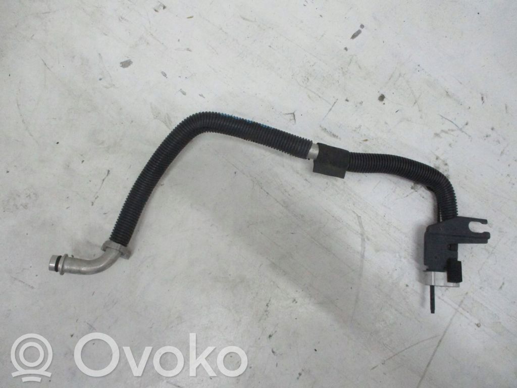 Lexus UX Ilmastointilaitteen putki (A/C) 