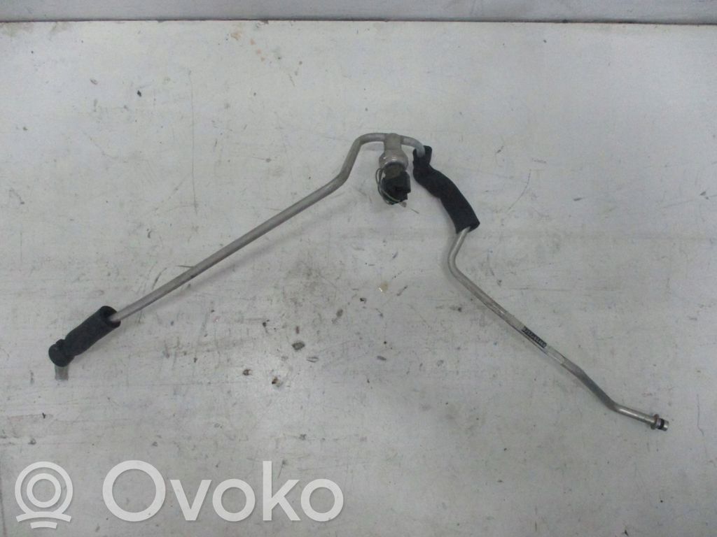 Mazda 3 II Ilmastointilaitteen putki (A/C) 