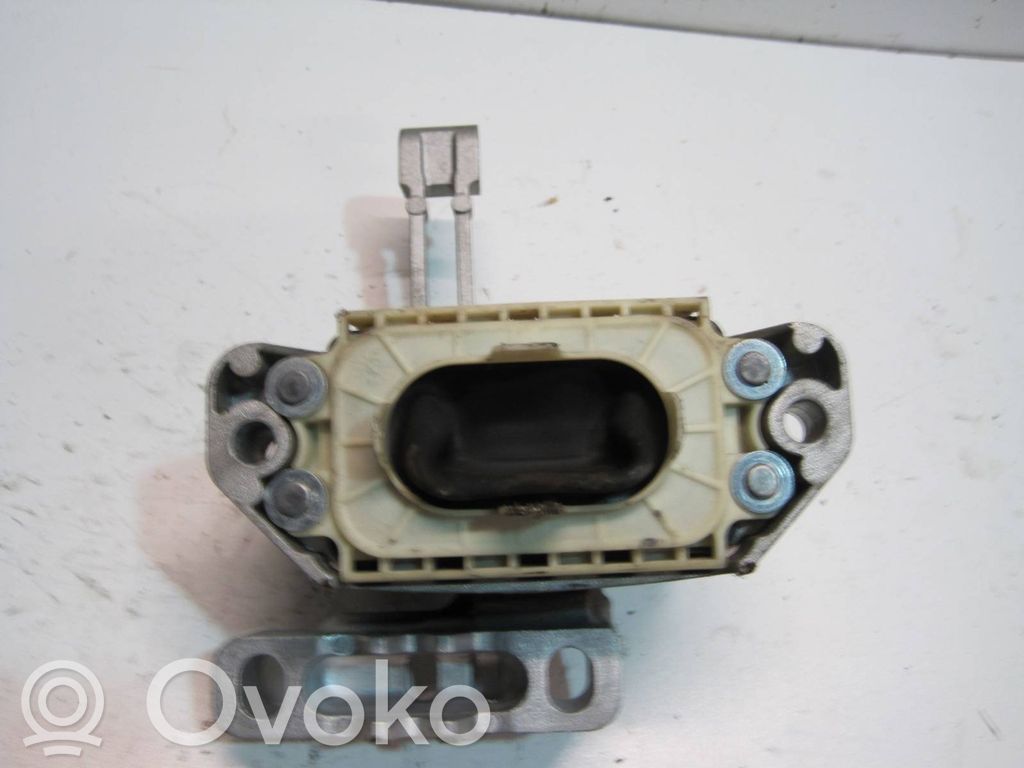 Seat Arona Engine mount bracket 