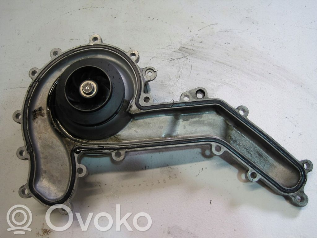 Audi Q7 4M Water pump 