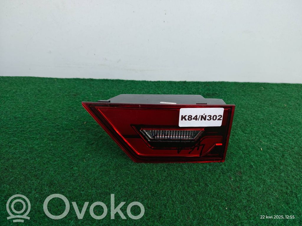 Rear/tail lights   J9C313192C
