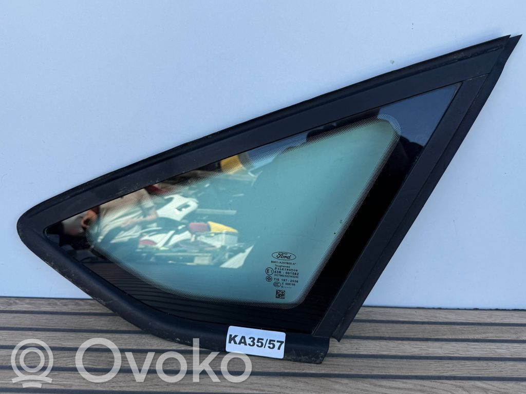 Ford Focus Galinis šoninis kėbulo stiklas 