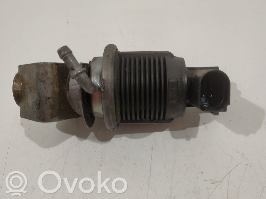 Volkswagen Golf IV EGR valve 