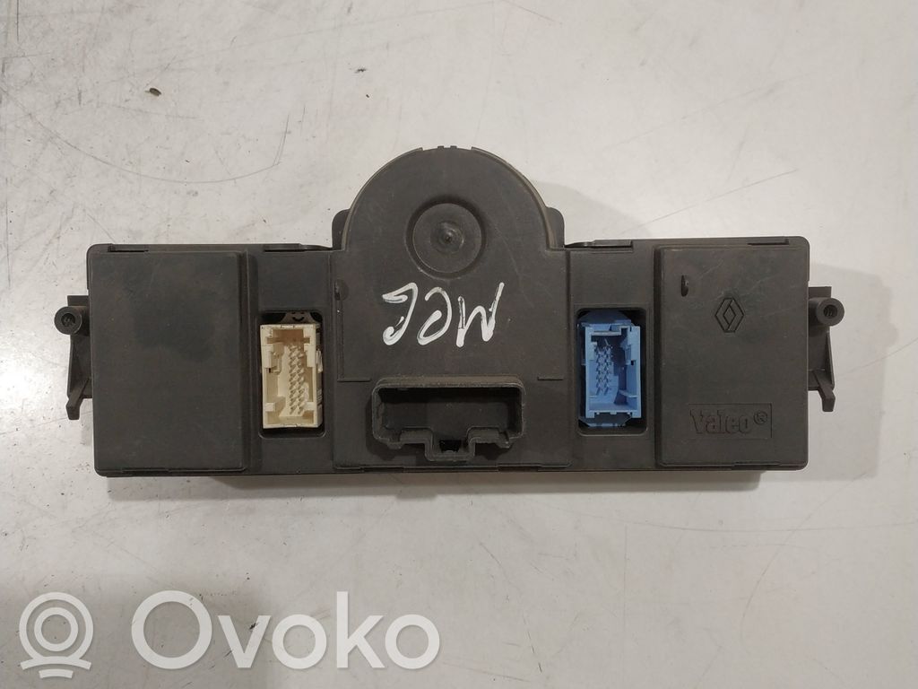 Renault Megane II Climate control unit 