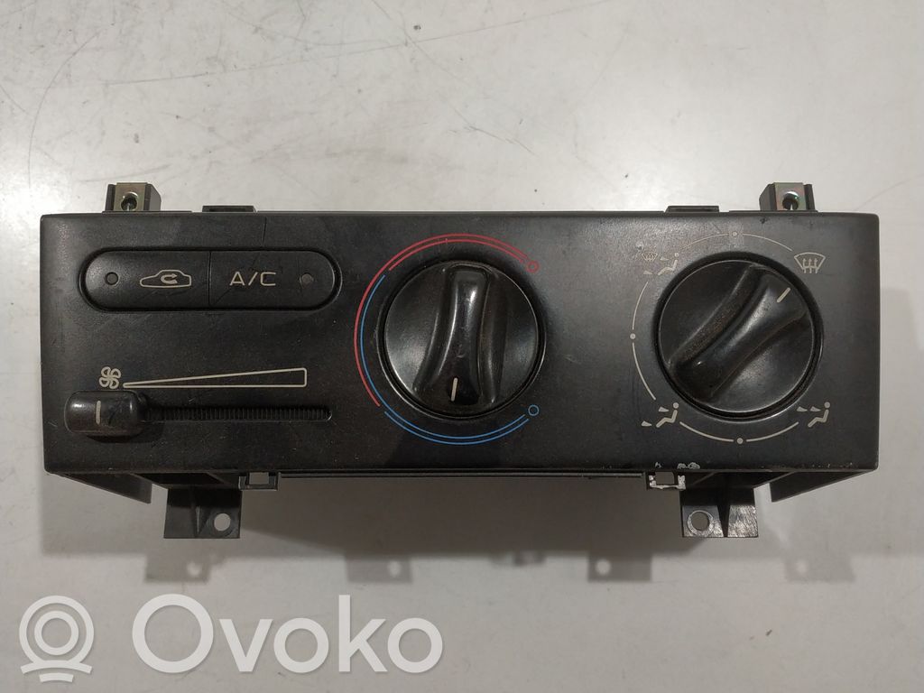 Peugeot 406 Climate control unit 