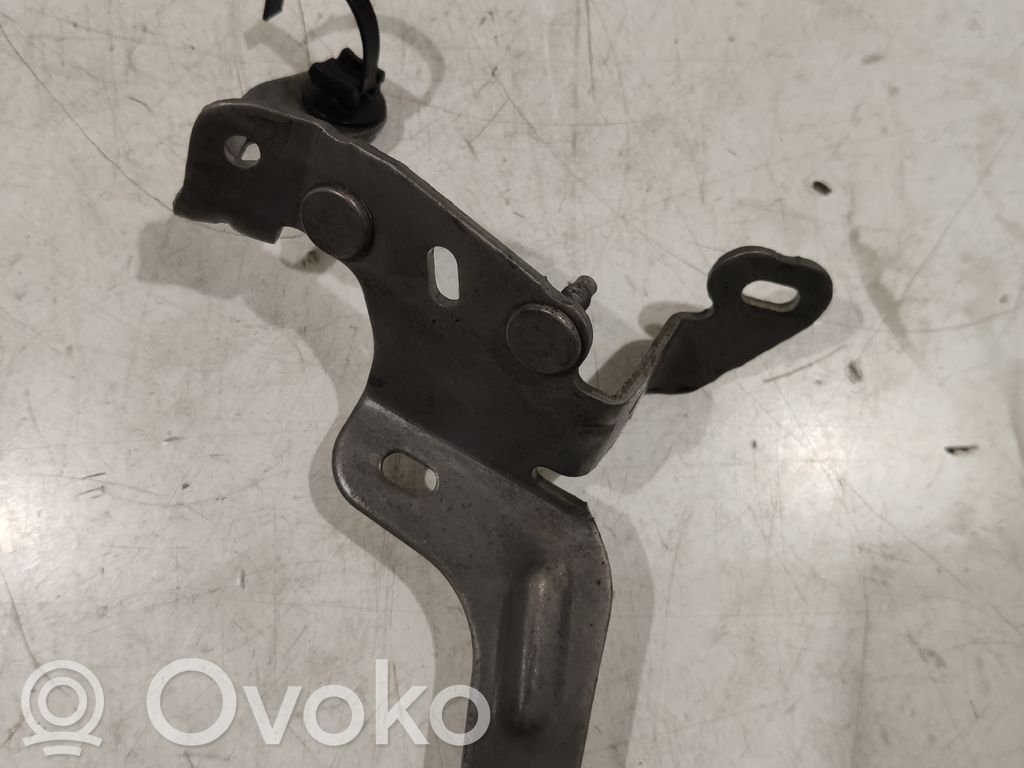 Engine mounting bracket   9674942480