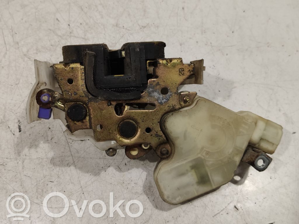 Nissan X-Trail T30 Zamek drzwi przednich 