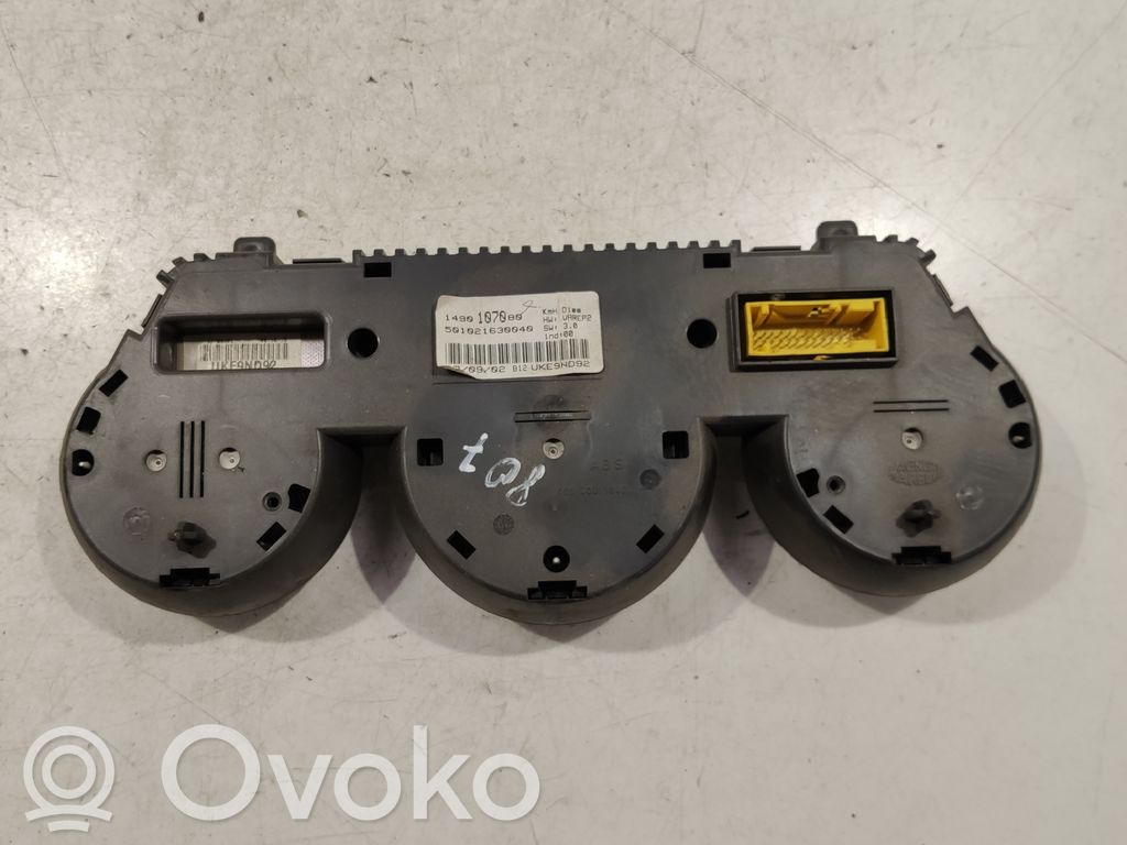 Peugeot 807 Speedometer (instrument cluster) 