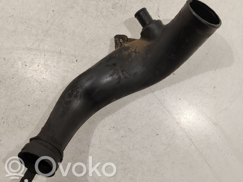 Peugeot 807 Turboahtimen ilmanoton letku 