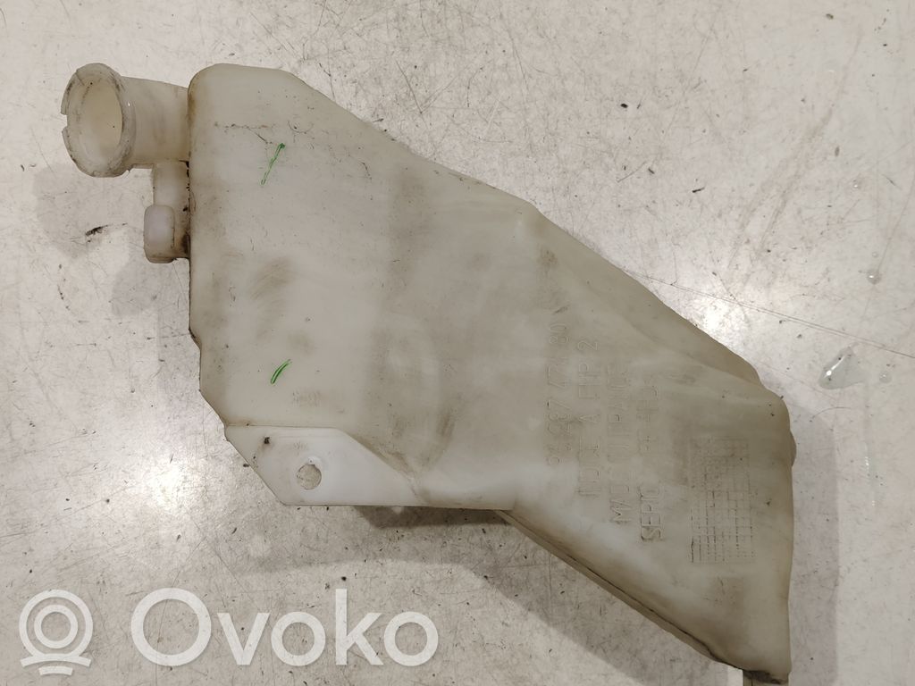 Peugeot 206 Windshield washer fluid reservoir/tank 