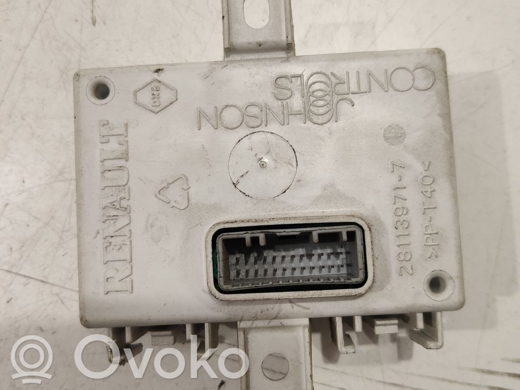 Renault Megane III GPS navigation control unit/module 