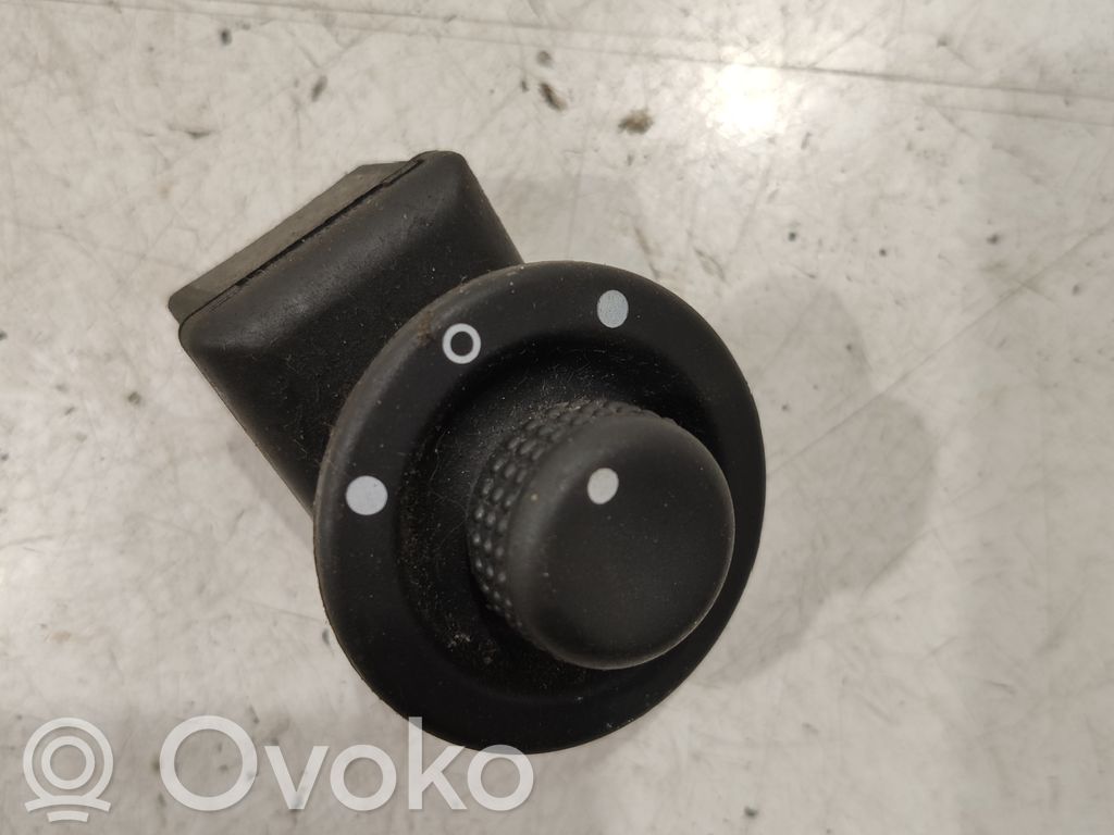 Renault Laguna II Wing mirror control module 