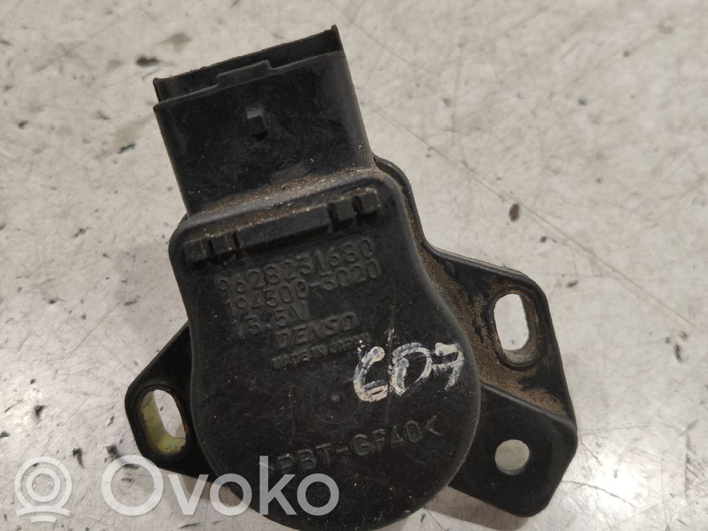 Peugeot 607 Rear air suspension level height sensor 