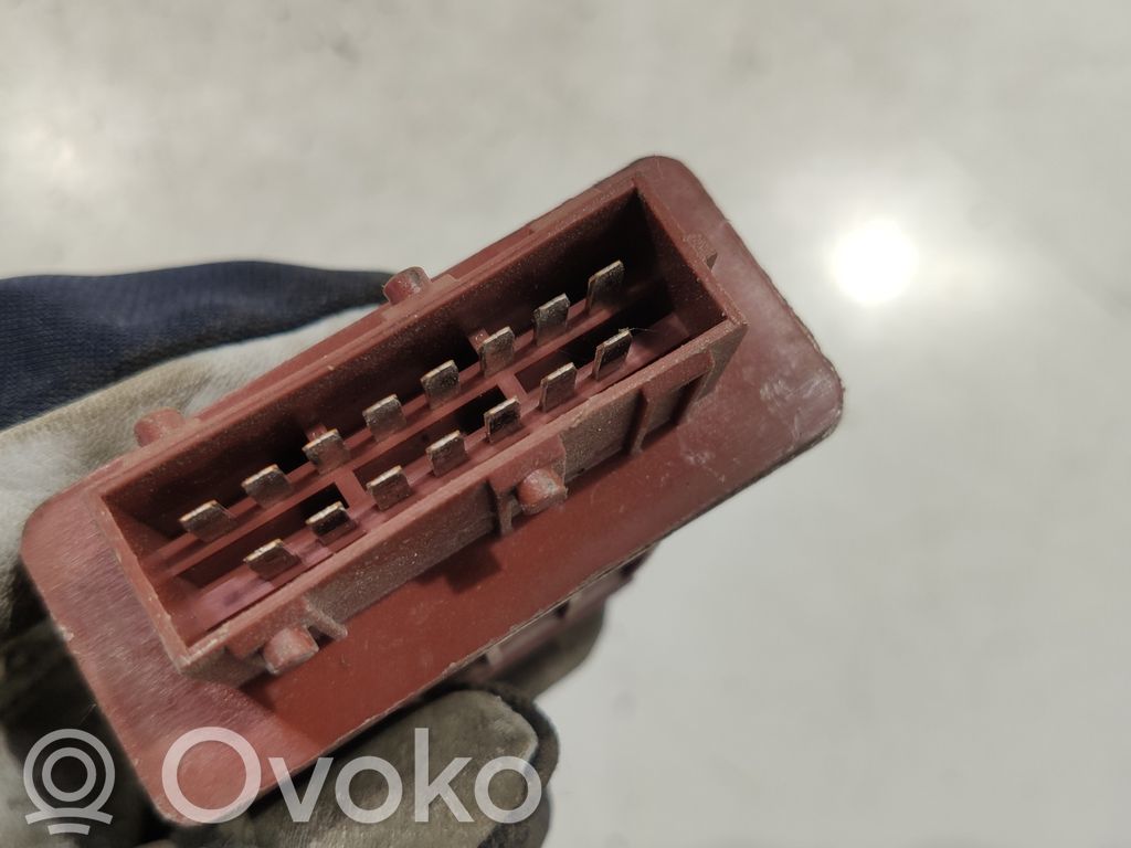 Citroen Xsara Picasso Fuel pump relay 