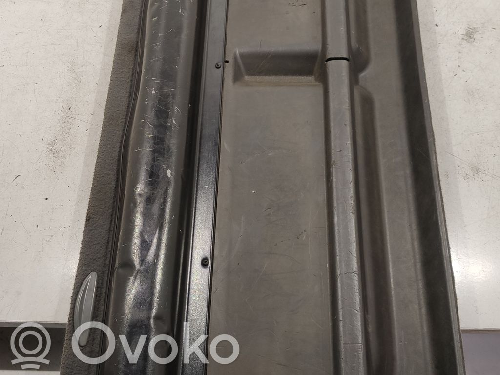 Peugeot 406 Vararenkaan suoja 