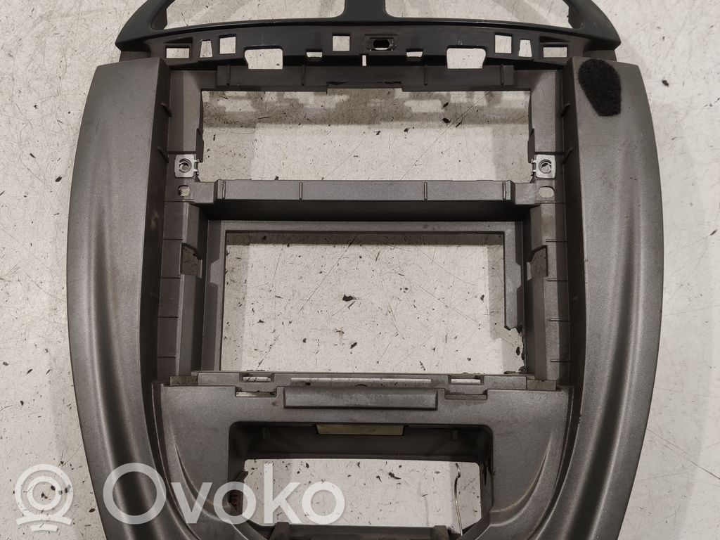 Citroen C5 Radio/GPS head unit trim 