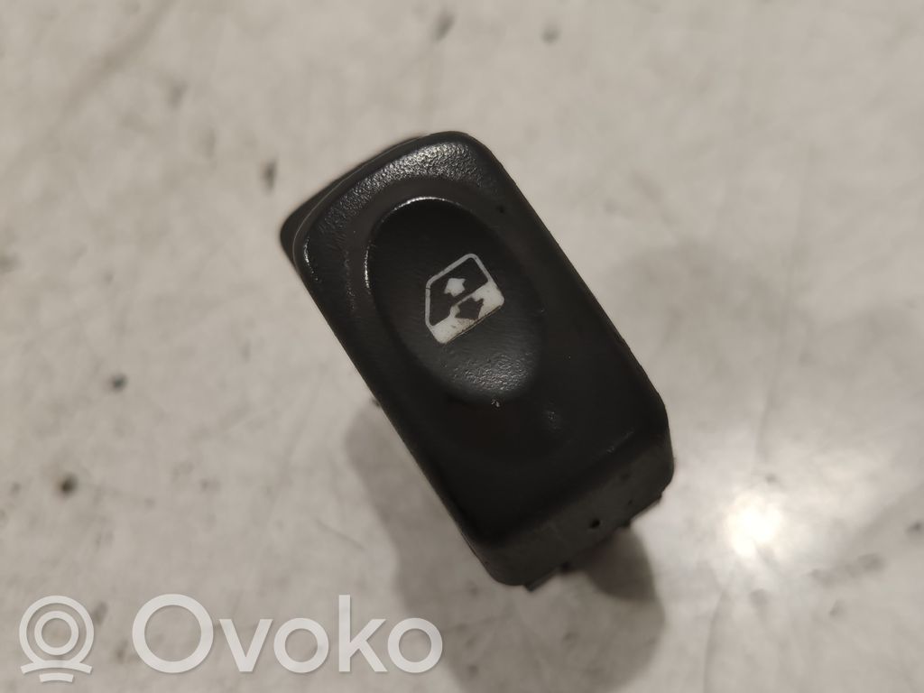 Renault Scenic I Interruttore di controllo dell’alzacristalli elettrico 