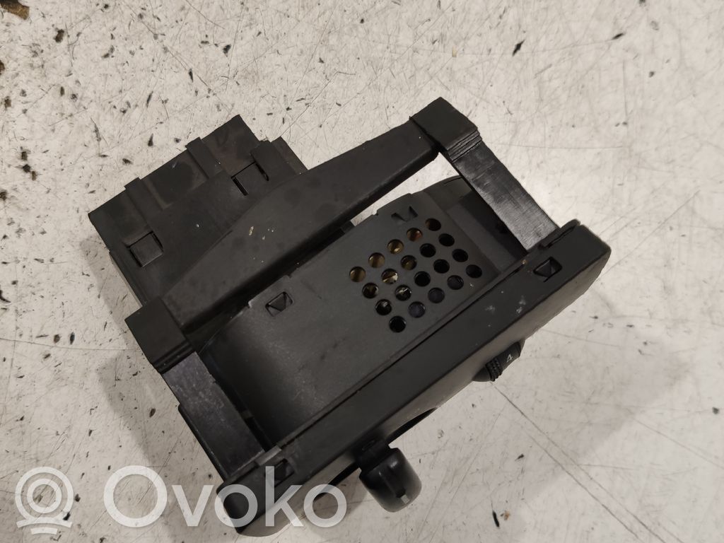 Ford Focus Light switch 