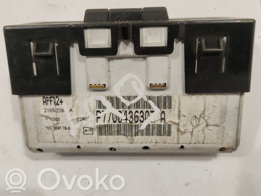 Renault Laguna I Monitori/näyttö/pieni näyttö 
