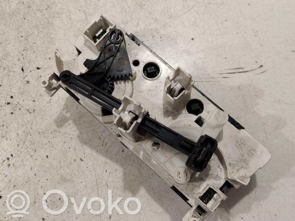Citroen C3 Picasso Climate control unit 