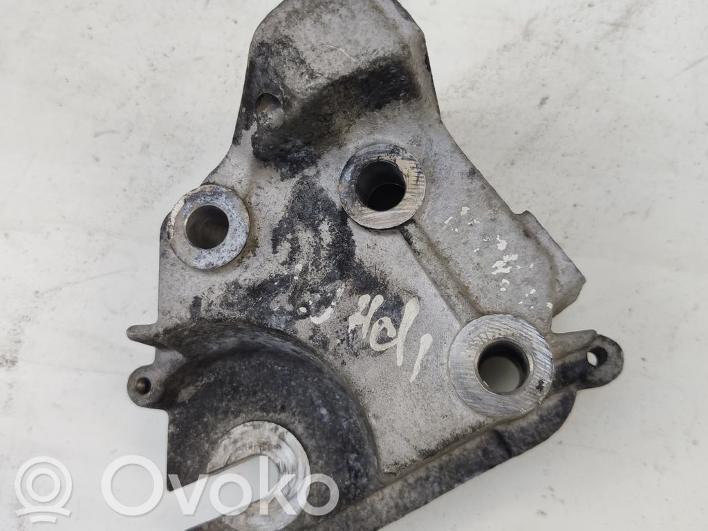 Peugeot 407 Engine mounting bracket 