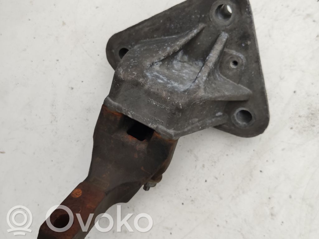 Engine mounting bracket   5U3Q6A060AA