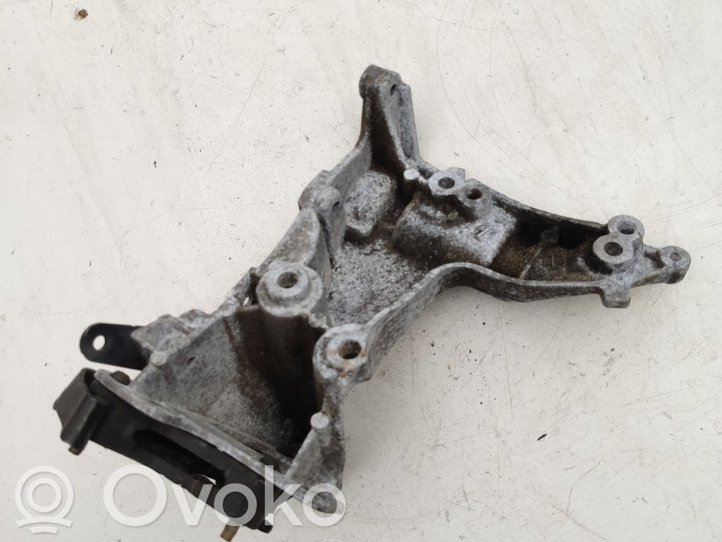 Peugeot 307 Generator/alternator bracket 